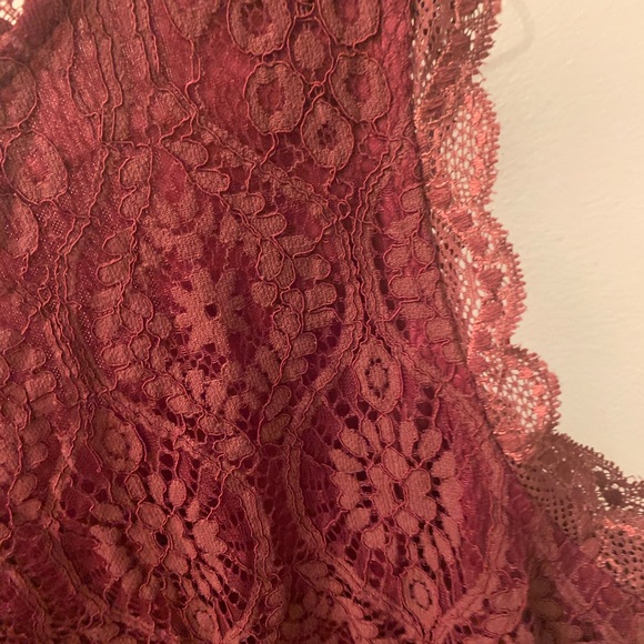 Lace Tank Top Solitaire - Picture 2 of 12